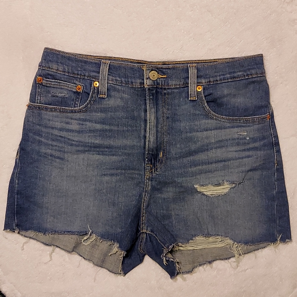 LEVI Cut-off high rise shorts